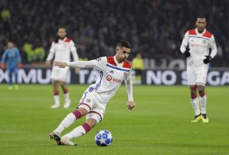 的主力前锋 的主力前锋