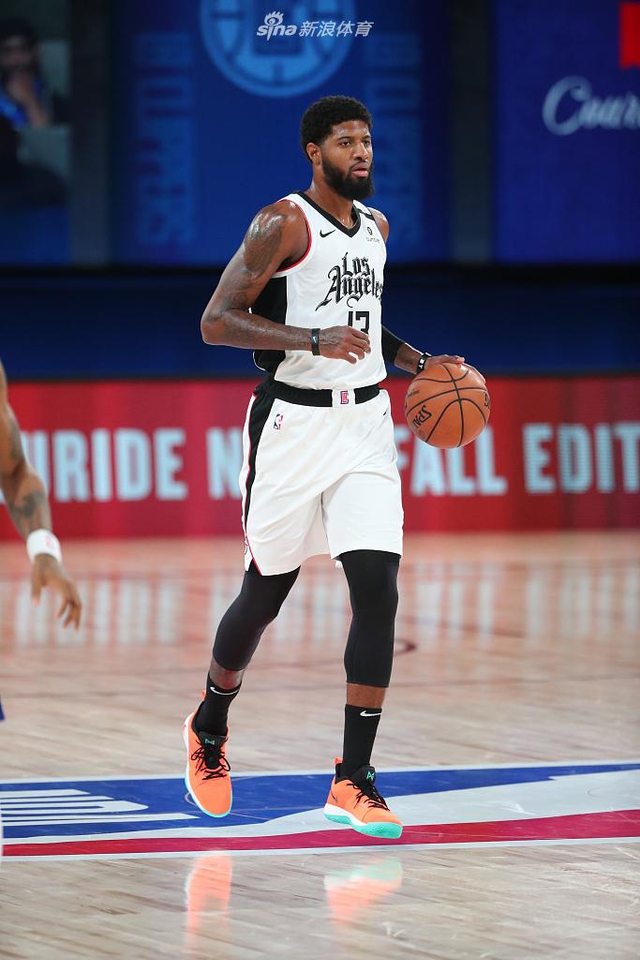 击进球是本 击进球是本