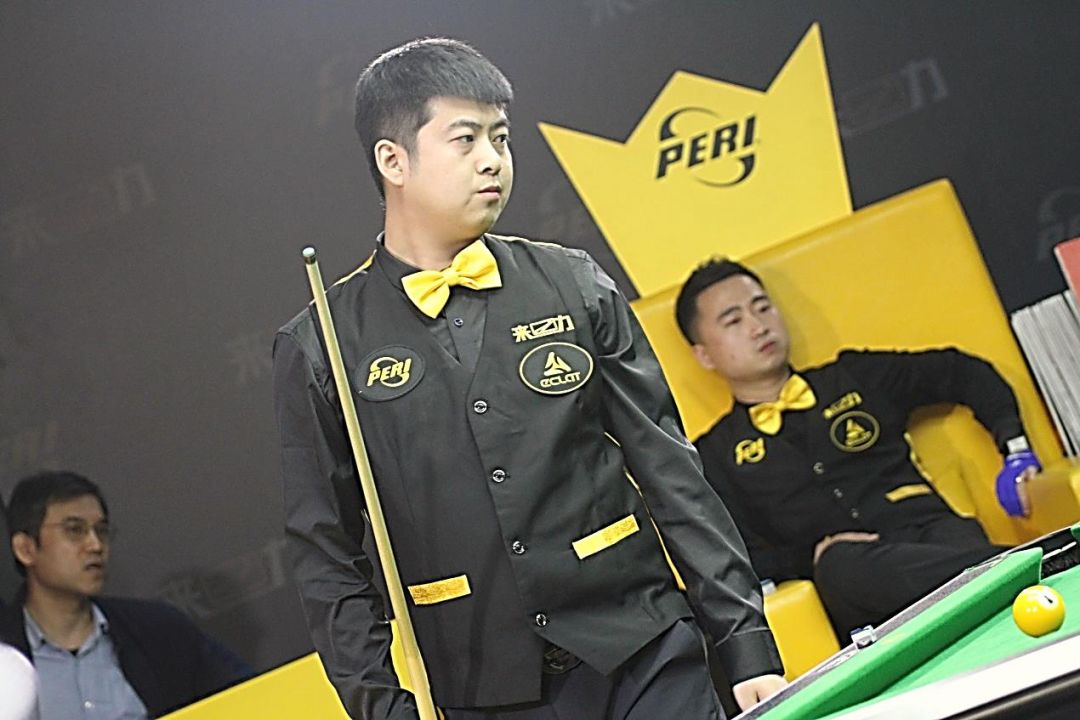 面临危机 面临危机